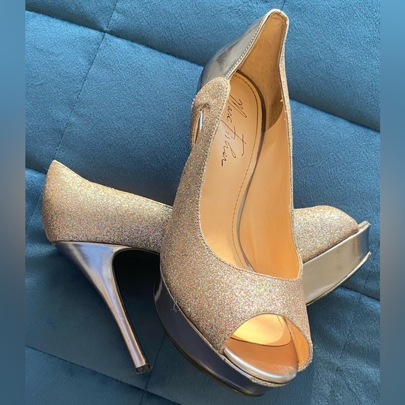 Marc Fisher glitter platform peep toe pumps (7.5) - Picture 2 of 12